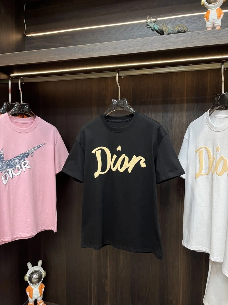 Christian Dior T-Shirts Trendsetting 116384