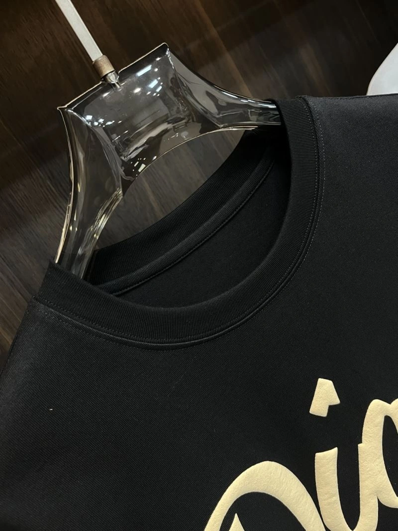 Christian Dior T-Shirts Trendsetting 116384