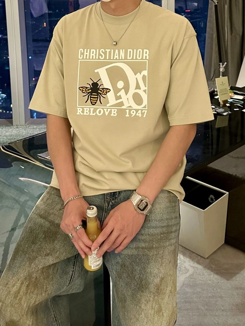 Supportive Christian Dior T-Shirts 116378
