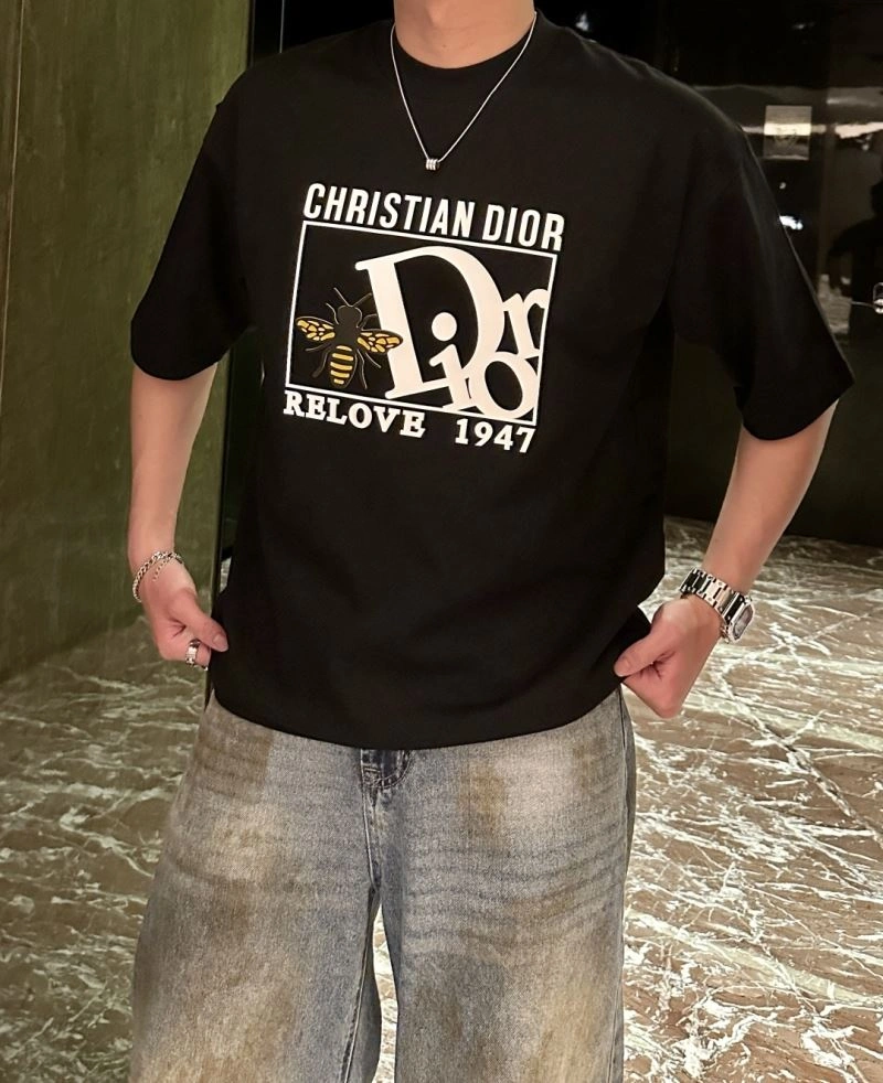 Sleek Christian Dior T-Shirts 116375