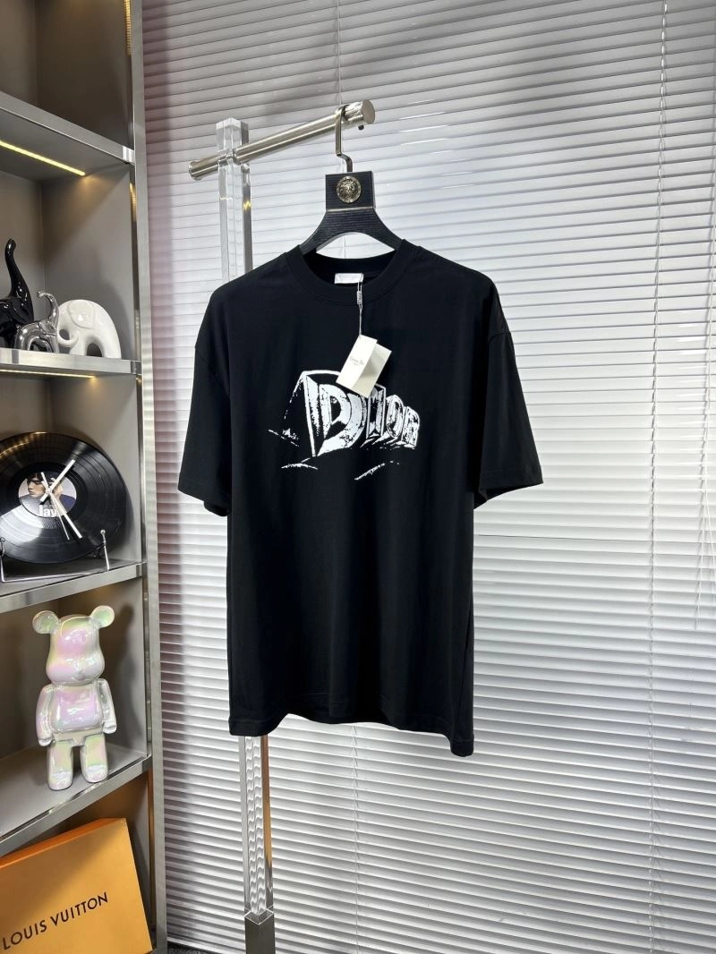 Supportive Christian Dior T-Shirts 116044