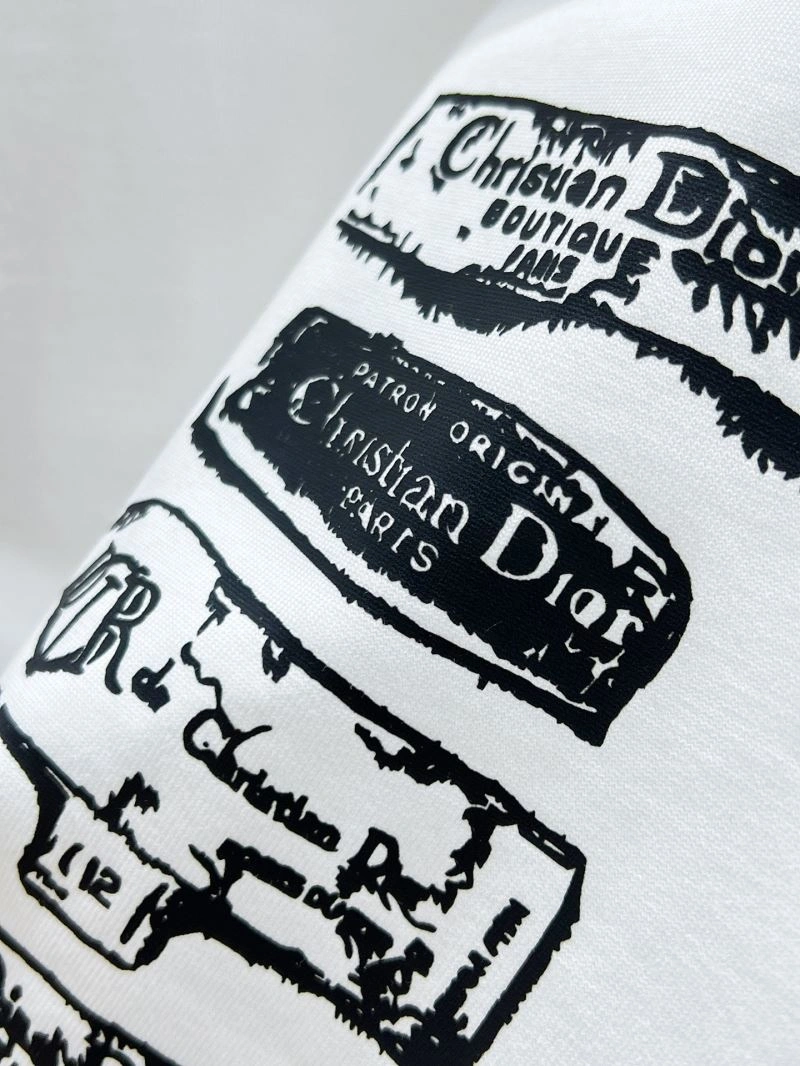 Effortless Christian Dior T-Shirts 116039