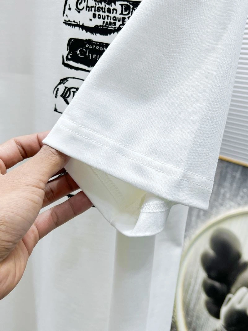 Effortless Christian Dior T-Shirts 116039
