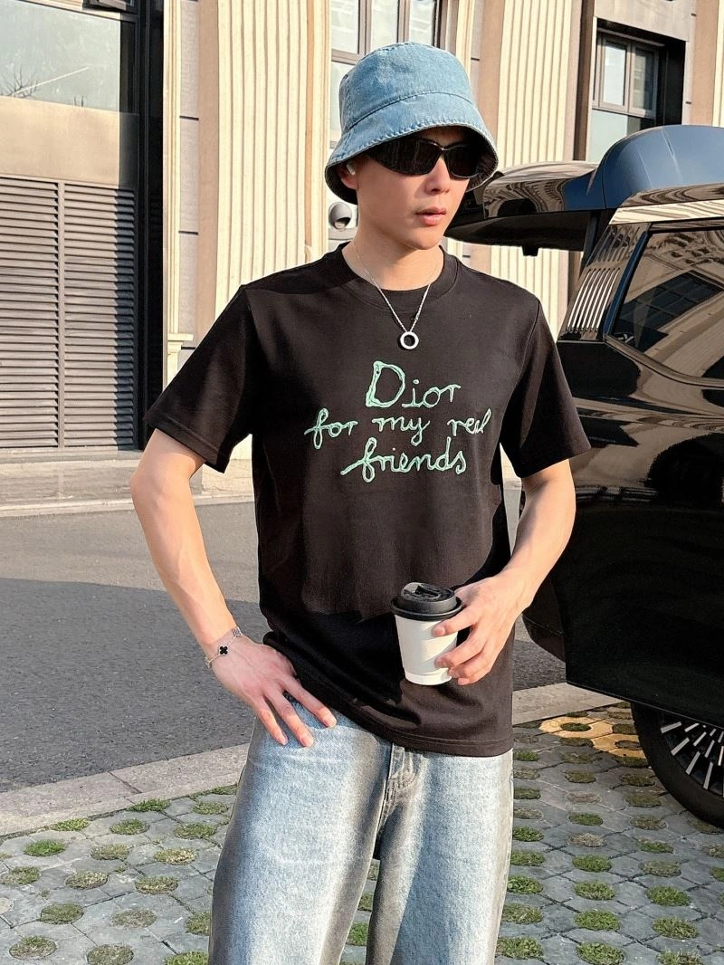 WellDesigned Christian Dior T-Shirts 116009