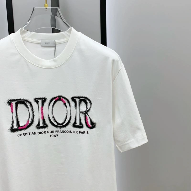 Stylish Christian Dior T-Shirts 115932