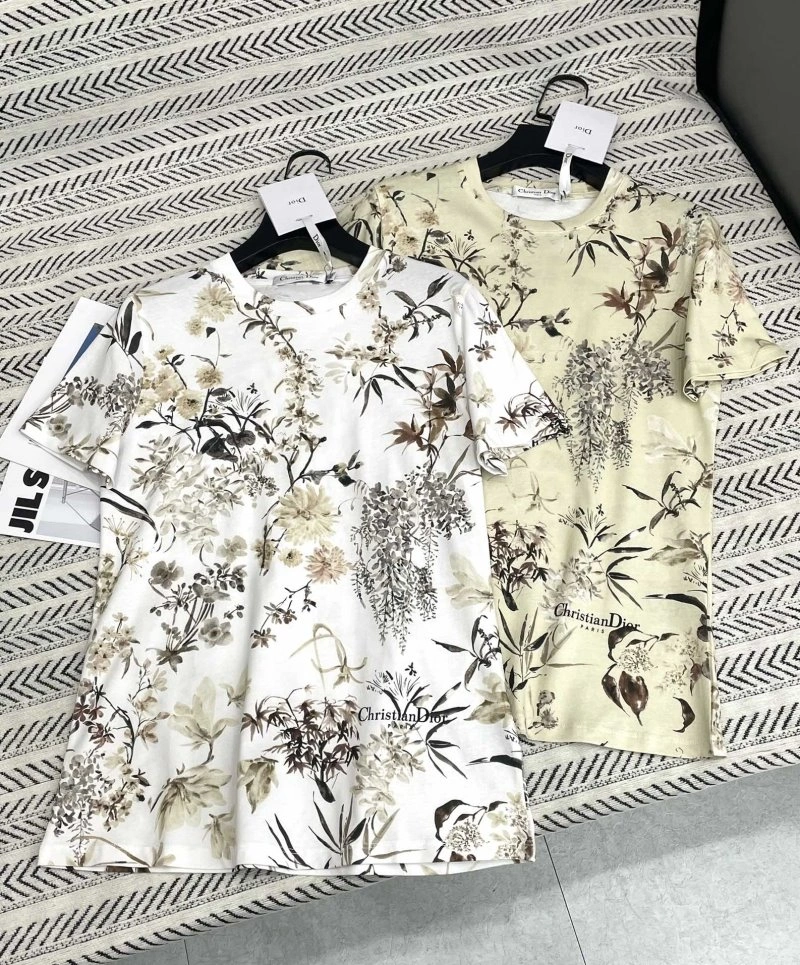 Versatile Christian Dior T-Shirts 113662