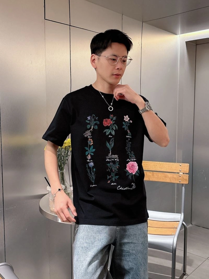 Bold Christian Dior T-Shirts 115722