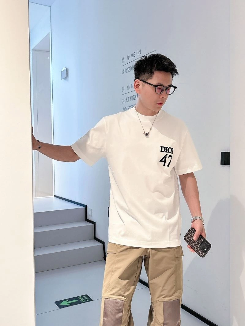 Christian Dior T-Shirts FashionForward 115208