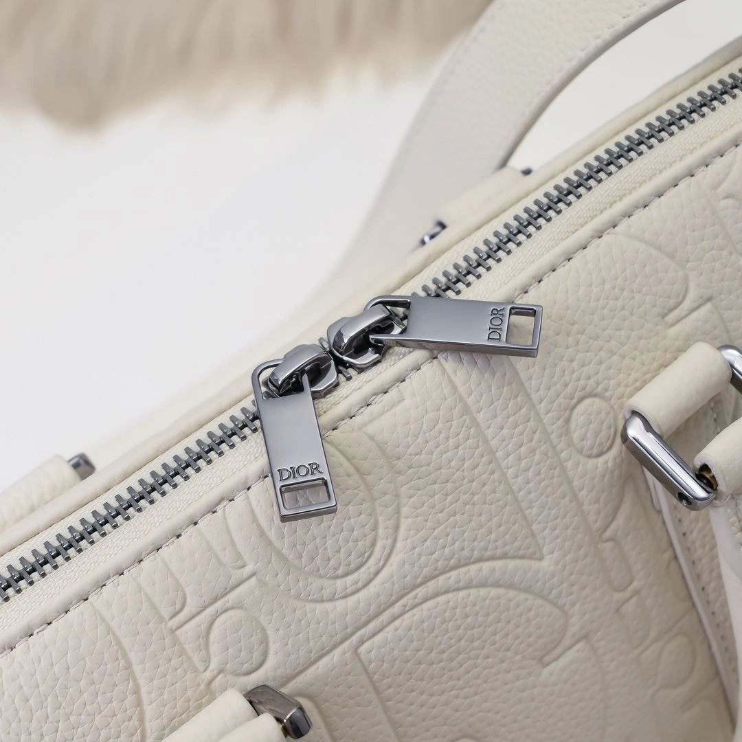 Timeless Christian Dior Top Handle Bags 91157