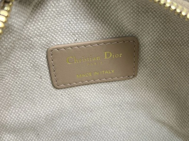 Christian Dior Top Handle Bags ModernLook 46762