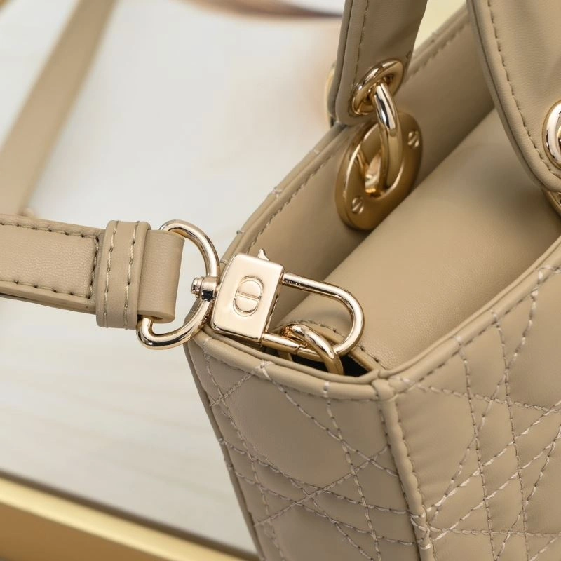 HighQuality Christian Dior Top Handle Bags 85471