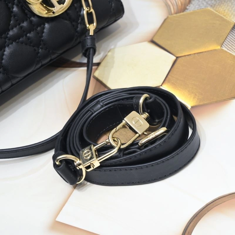 WellDesigned Christian Dior Top Handle Bags 85481