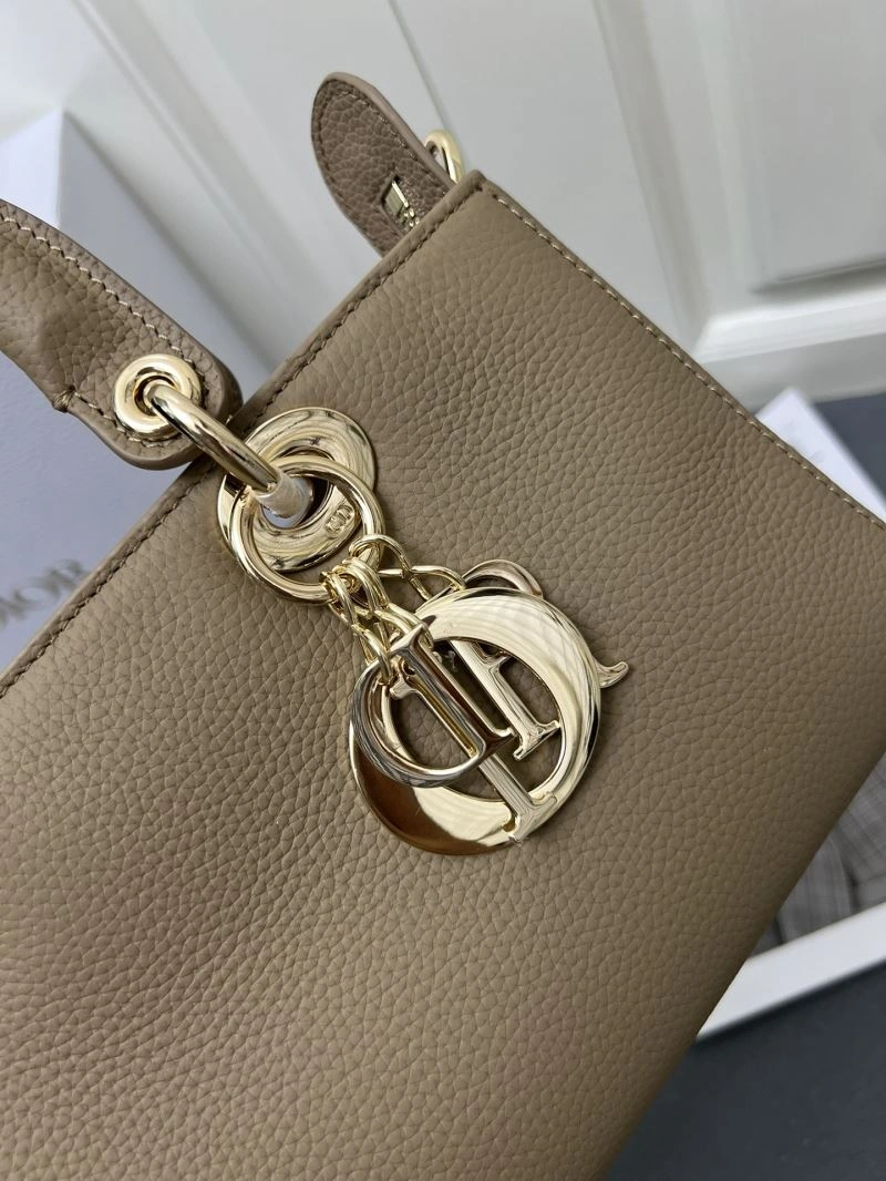 Breathable Christian Dior Top Handle Bags 84190