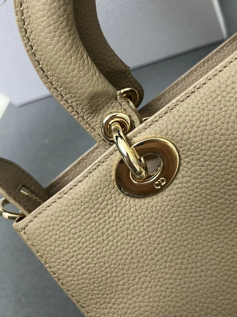 Breathable Christian Dior Top Handle Bags 84190
