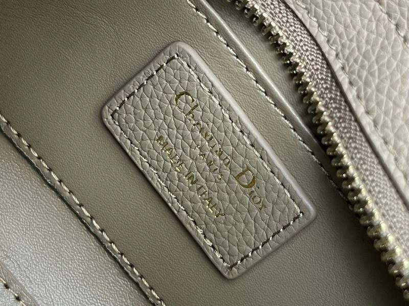 Breathable Christian Dior Top Handle Bags 84190
