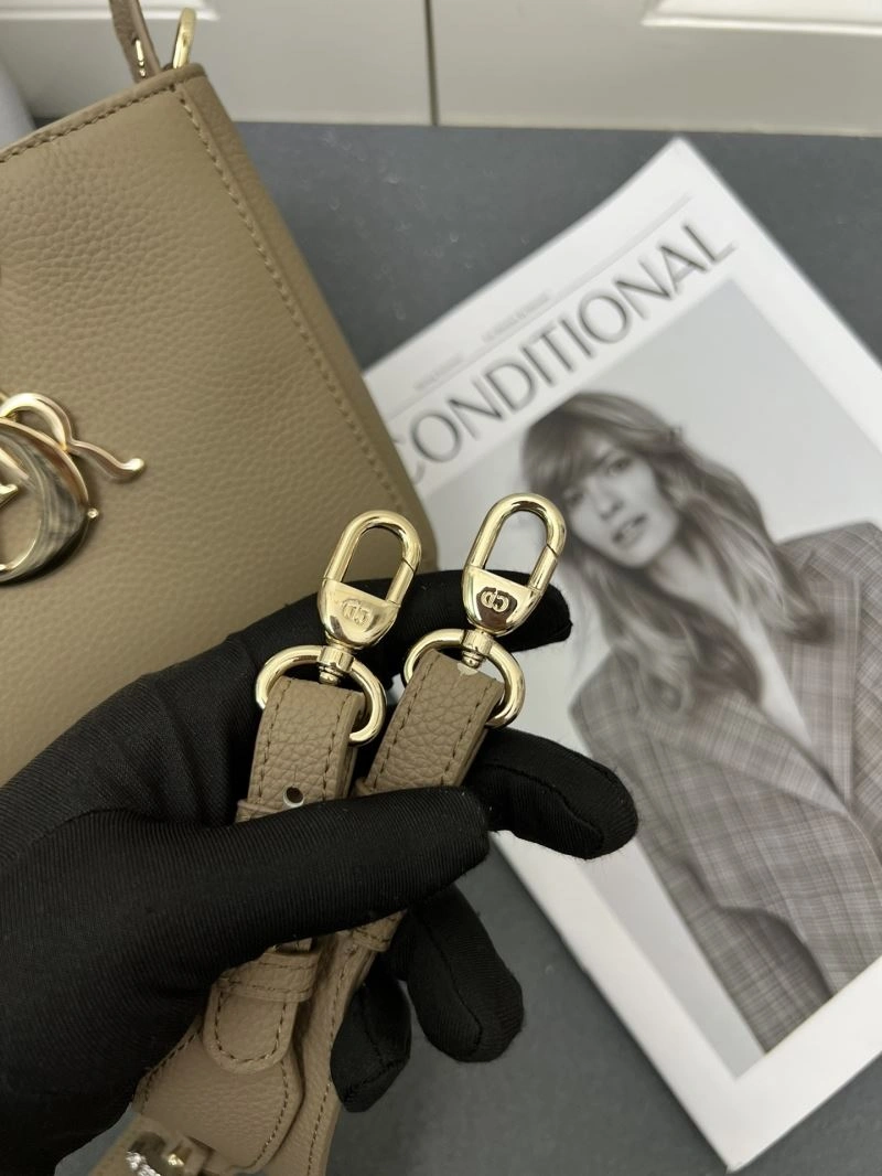 Breathable Christian Dior Top Handle Bags 84190