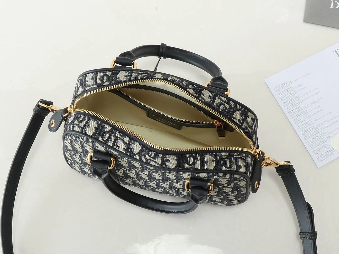 Christian Dior Top Handle Bags Minimalist 92173