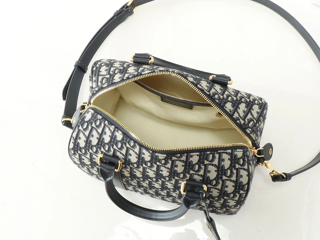 Christian Dior Top Handle Bags ModernLook 92174