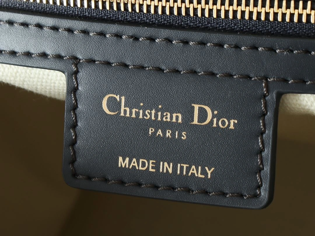 Christian Dior Top Handle Bags ModernLook 92174