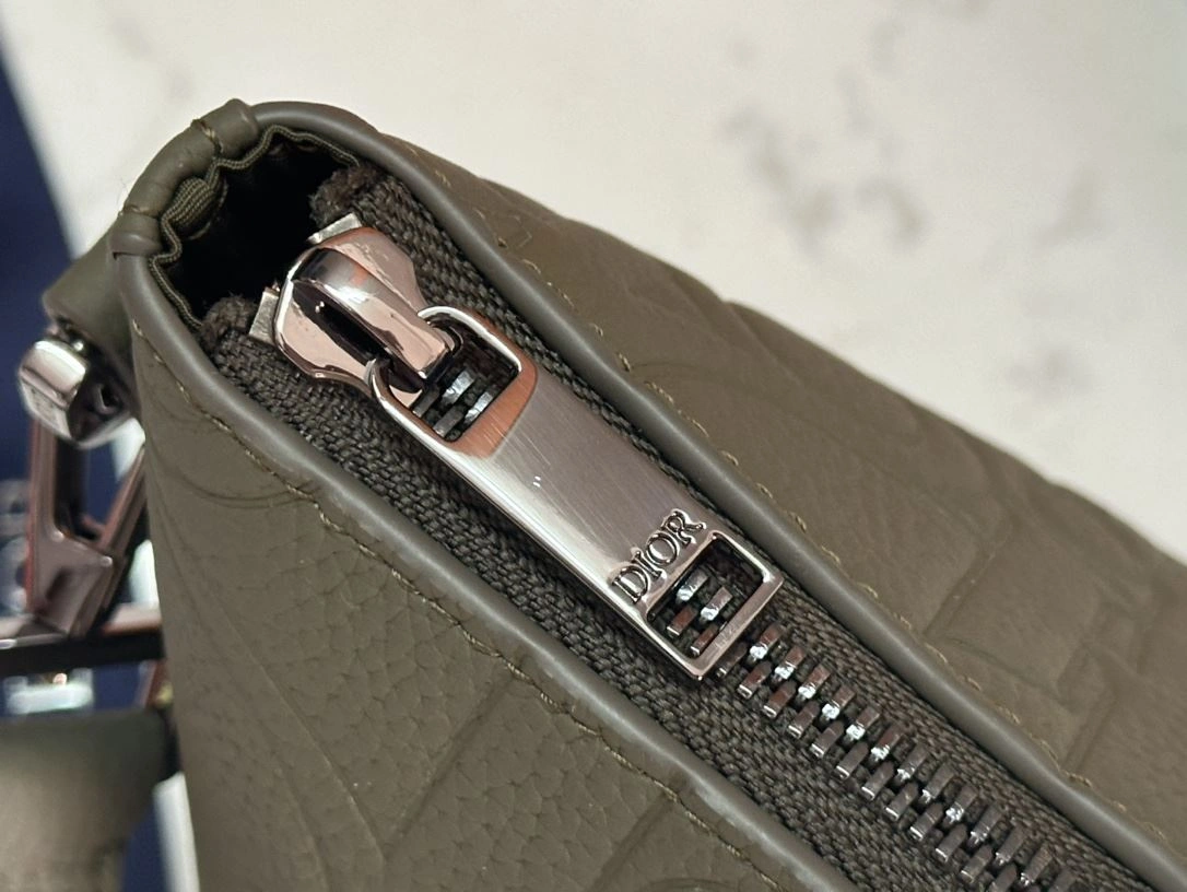 Christian Dior Top Handle Bags ZipUp 92162
