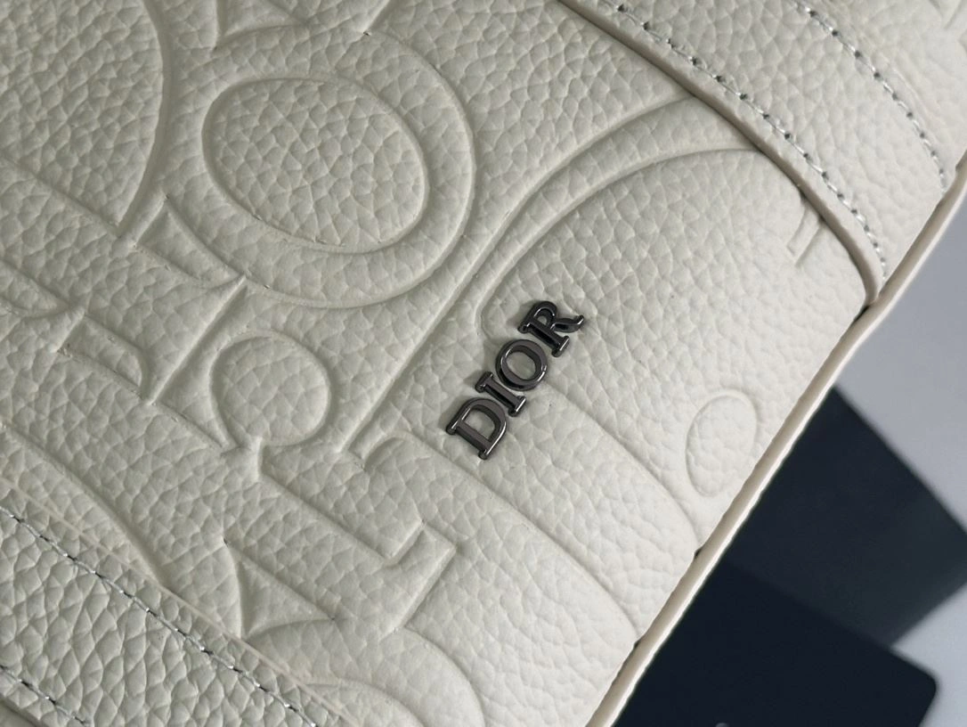 Christian Dior Top Handle Bags FashionForward 92165