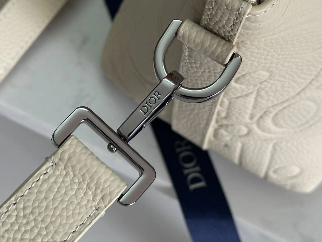 Christian Dior Top Handle Bags FashionForward 92165
