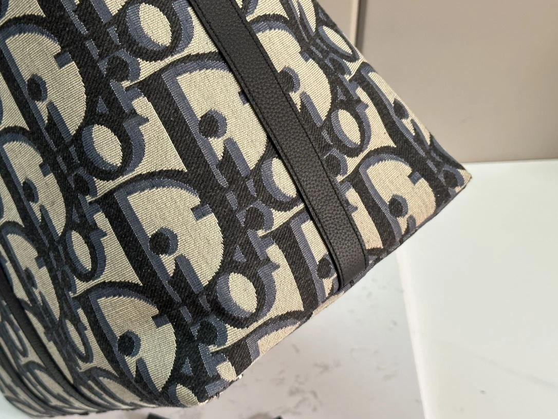 Christian Dior Top Handle Bags Trendsetting 92159
