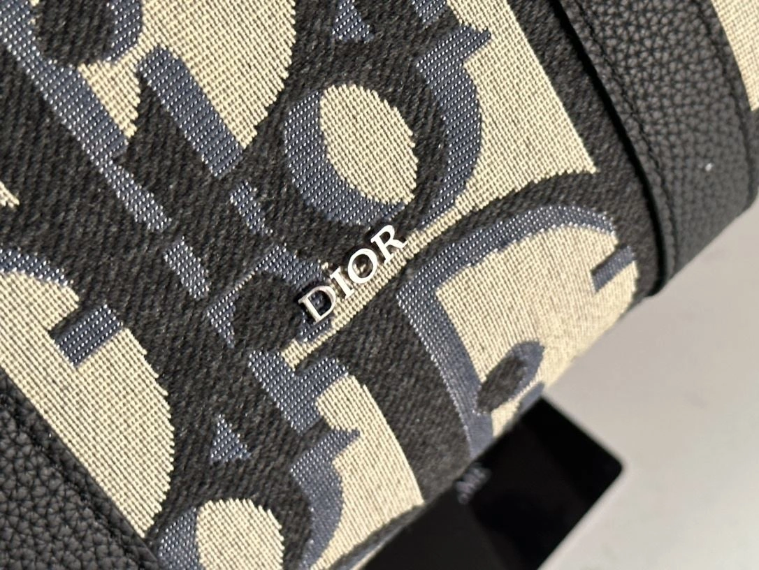 Christian Dior Top Handle Bags Trendsetting 92159