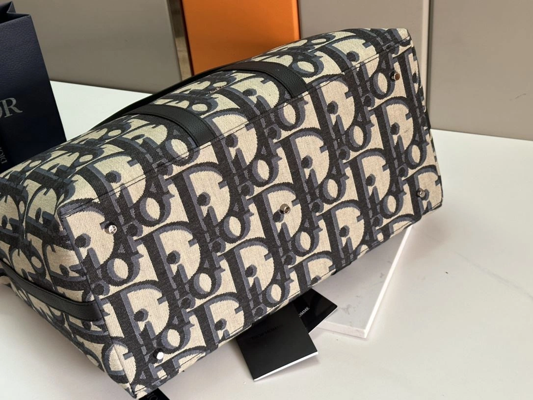 Christian Dior Top Handle Bags Trendsetting 92159