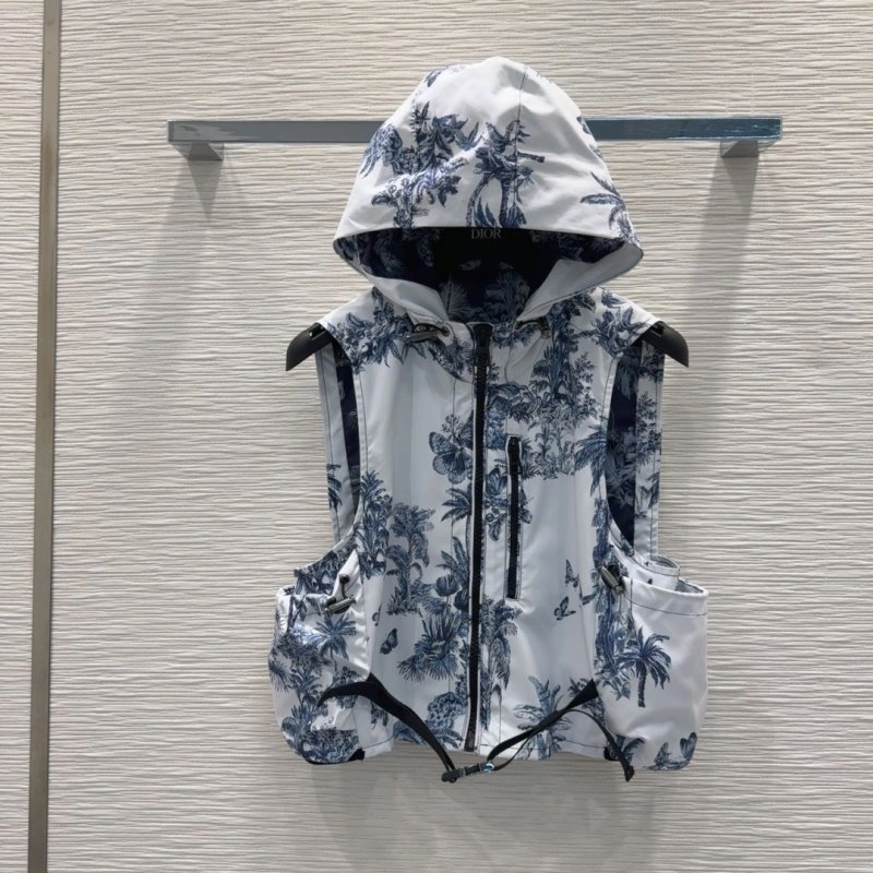 Sporty Christian Dior Vest 112641