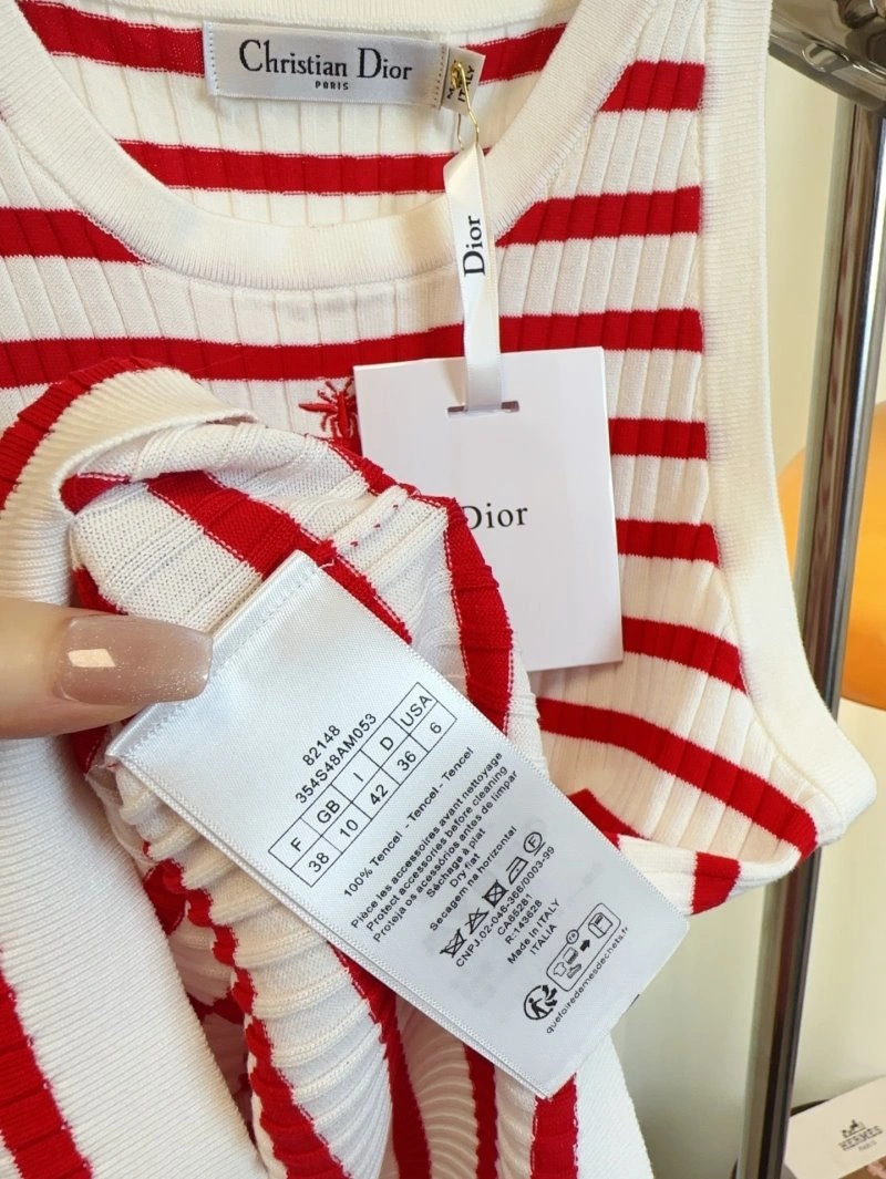 Cozy Christian Dior Vest 112627