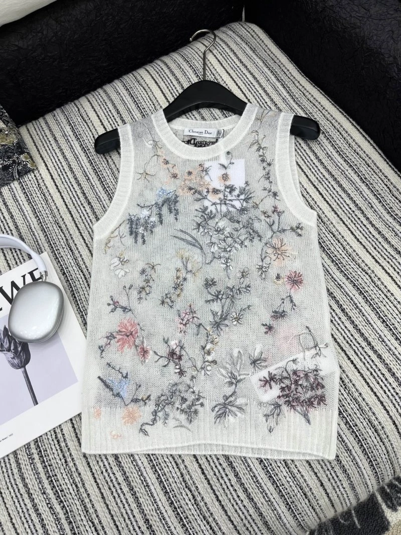 WrinkleFree Christian Dior Vest 114011