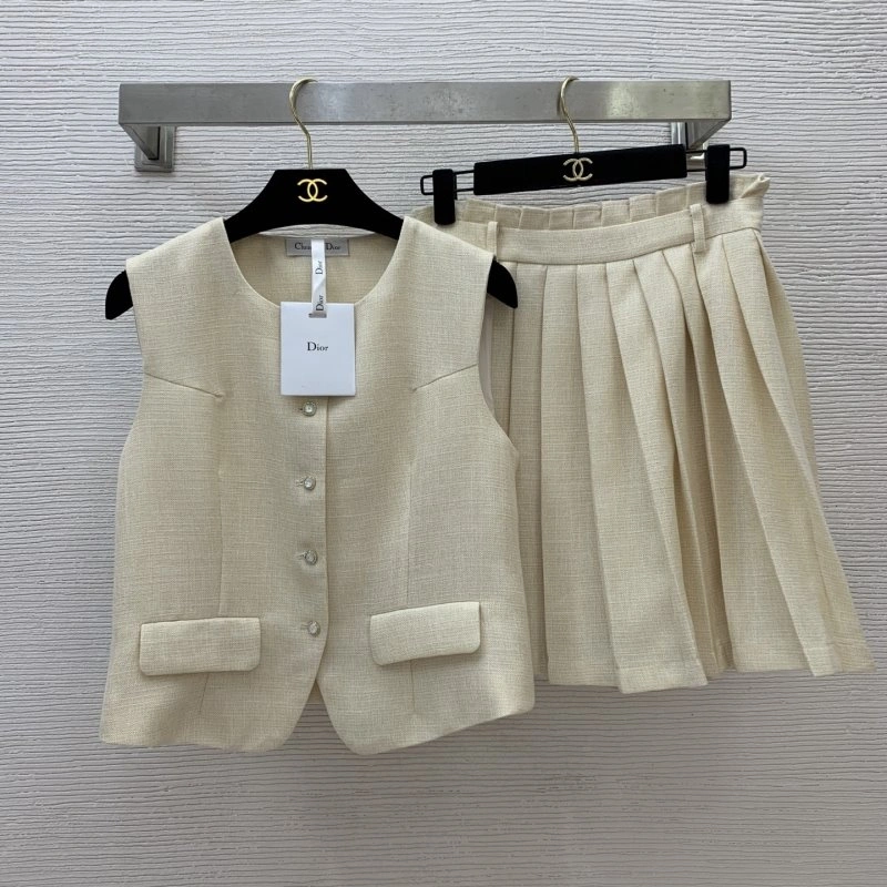 Timeless Christian Dior Vest 111595