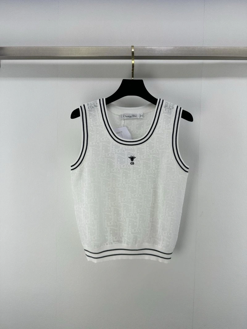 Trendsetting Christian Dior Vest 111585