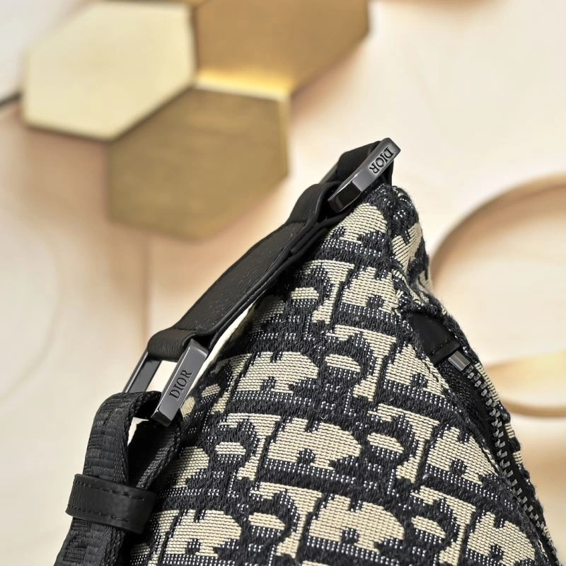 EyeCatching Christian Dior Waist Chest Packs 85421