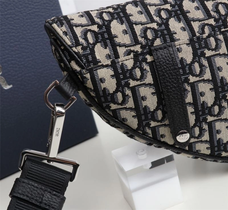 Christian Dior Waist Chest Packs Sleek 76875