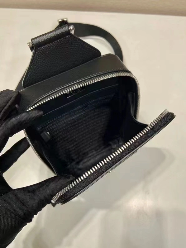 Minimalist Christian Dior Waist Chest Packs 74186