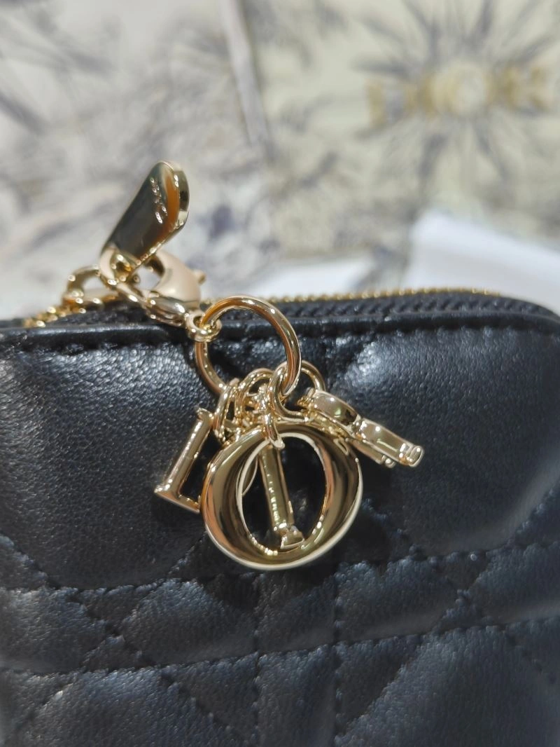 Elegant Christian Dior Wallet 75387