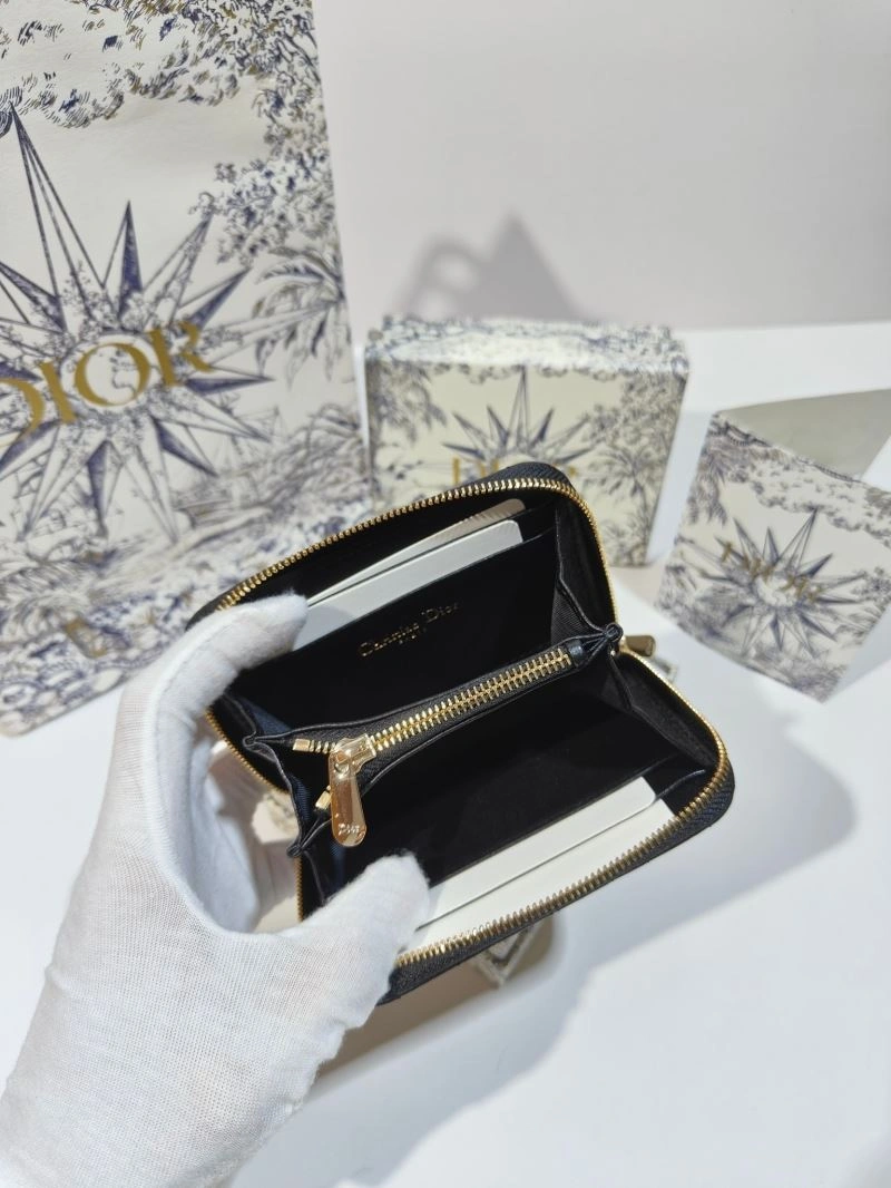 Elegant Christian Dior Wallet 75387
