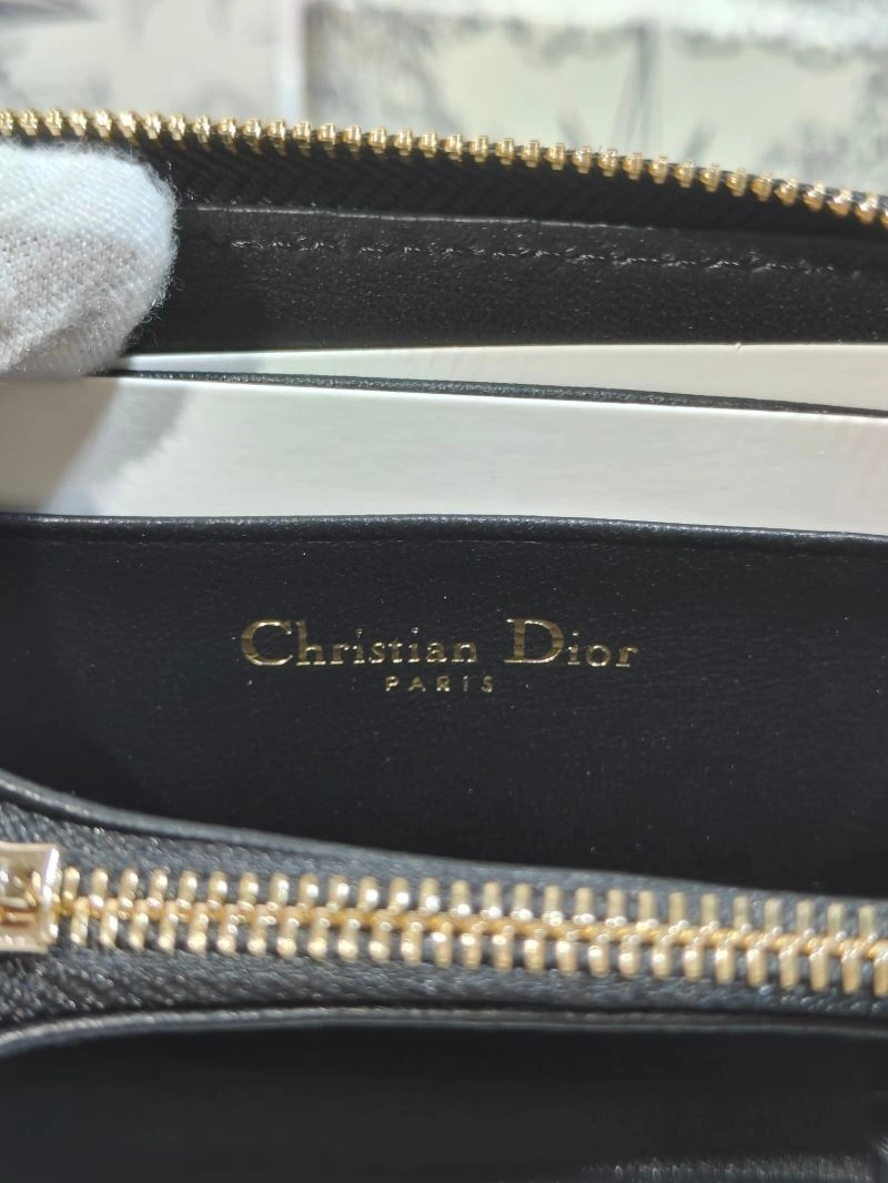 Elegant Christian Dior Wallet 75387