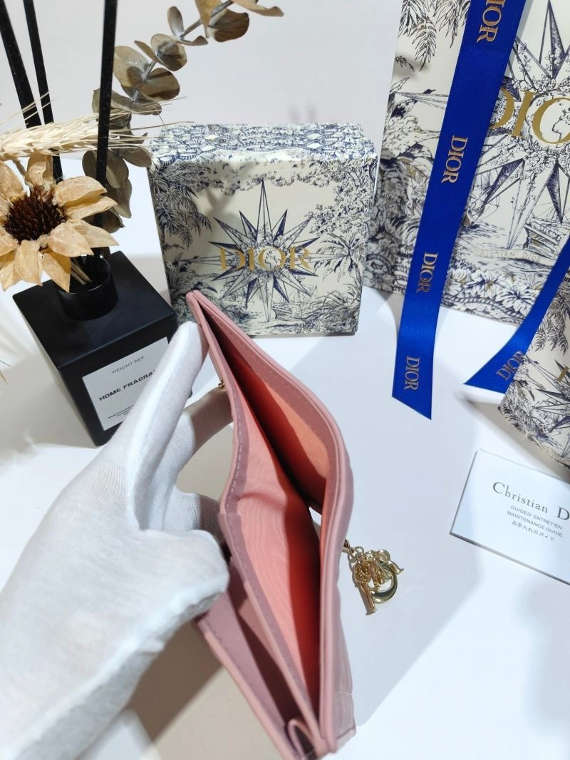 UrbanChic Christian Dior Wallet 73815