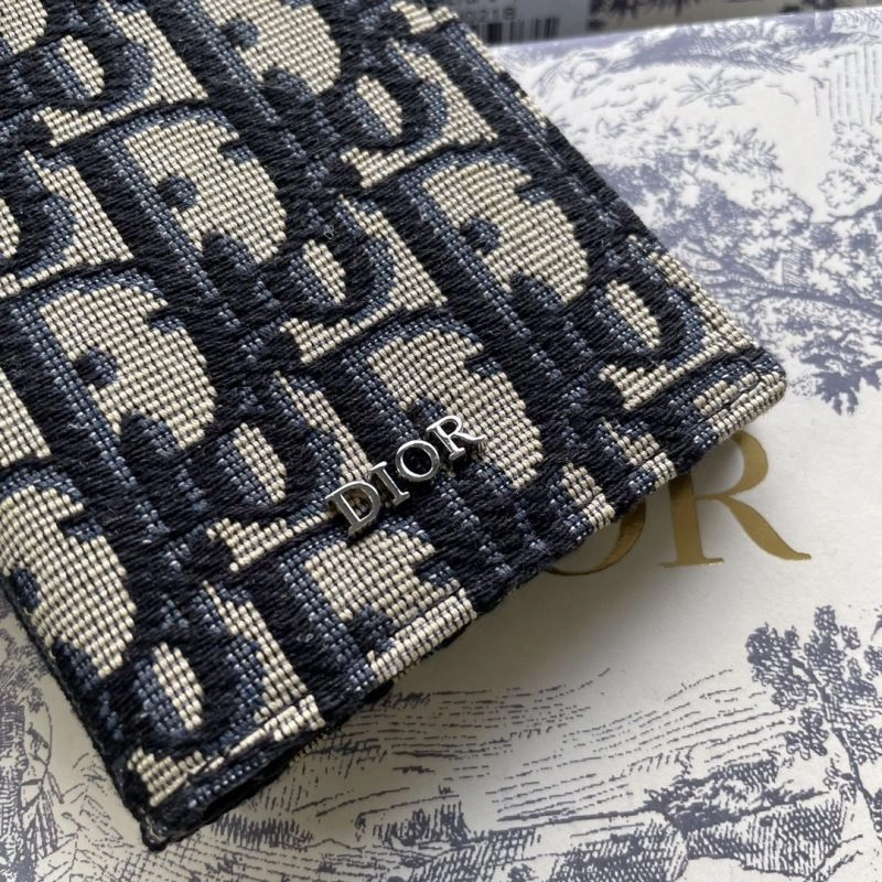 Trendsetting Christian Dior Wallet 73783