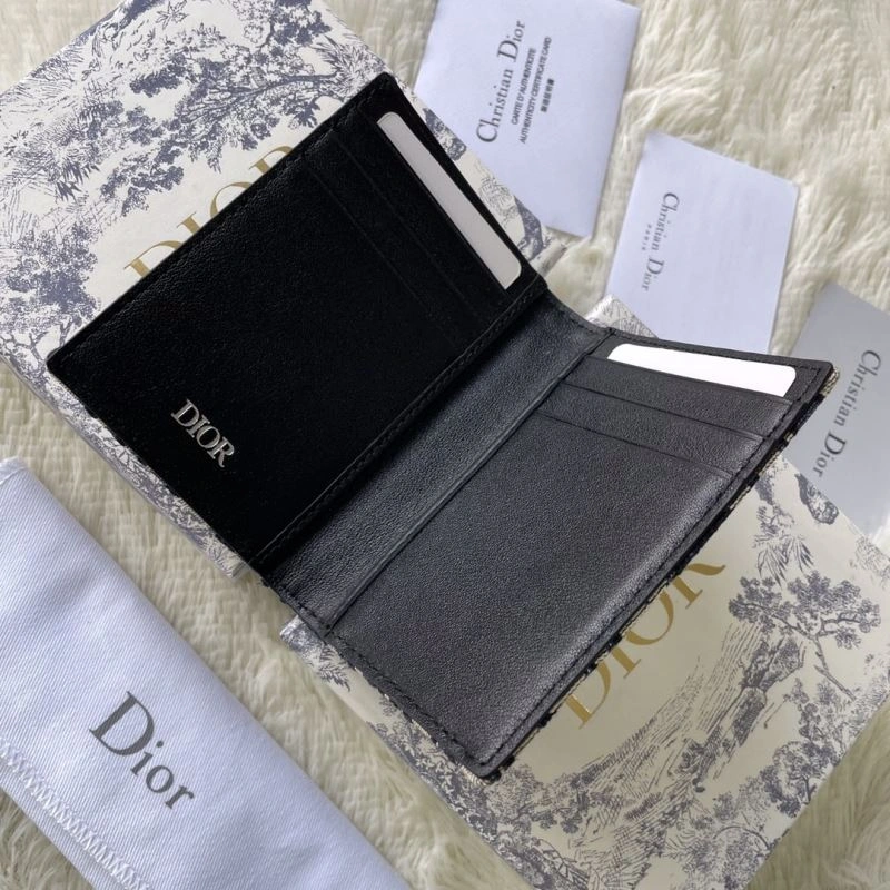 Trendsetting Christian Dior Wallet 73783