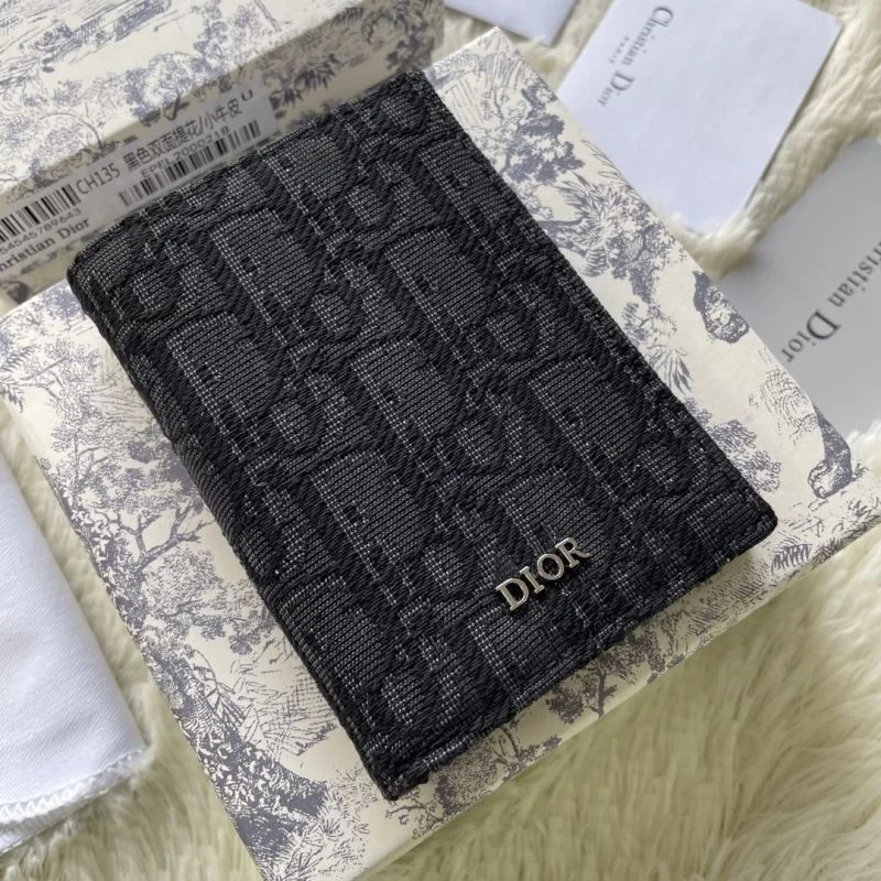 Elegant Christian Dior Wallet 37718
