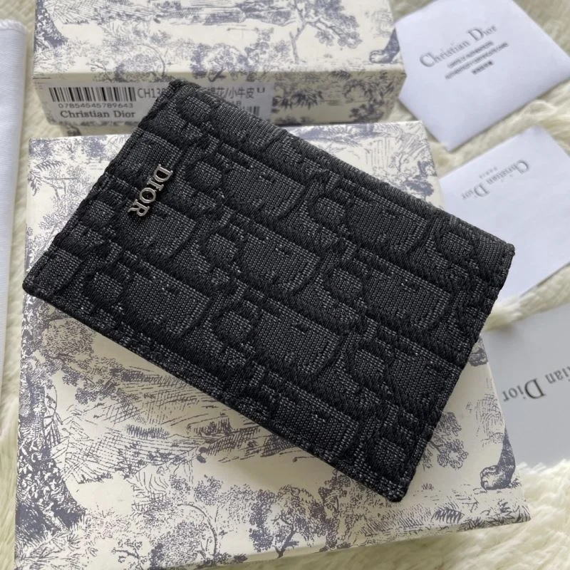 Elegant Christian Dior Wallet 37718