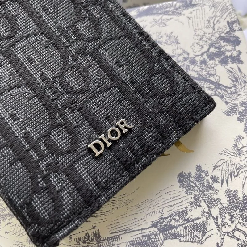 Elegant Christian Dior Wallet 37718