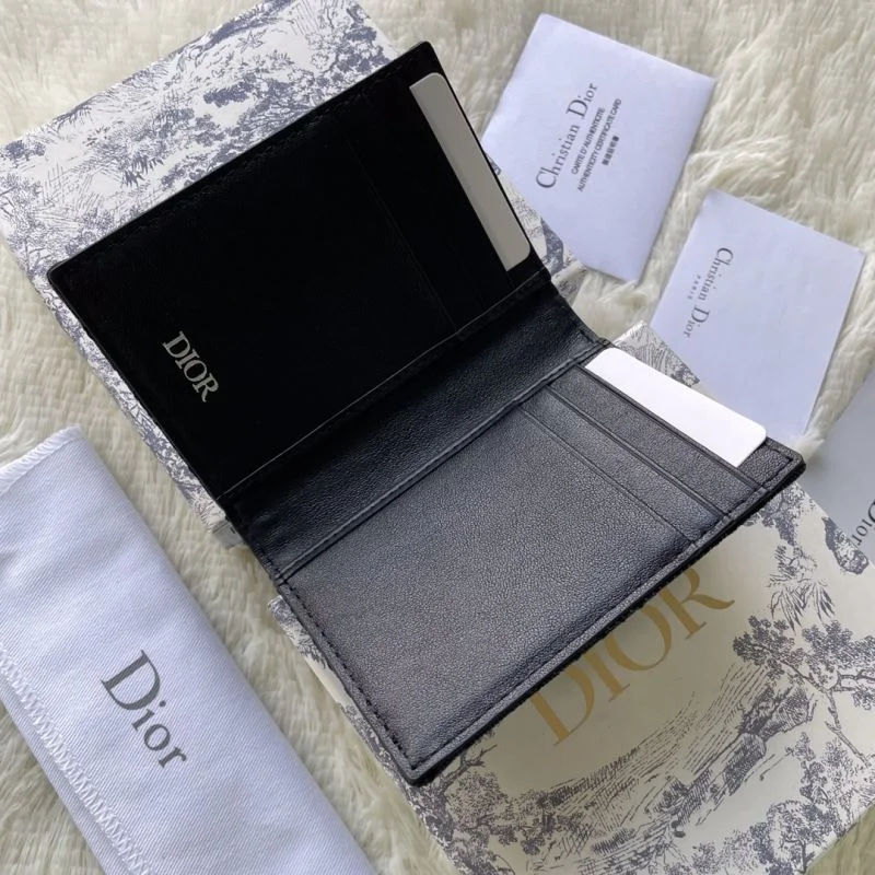 Elegant Christian Dior Wallet 37718