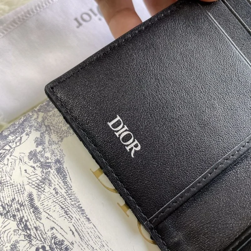 Elegant Christian Dior Wallet 37718