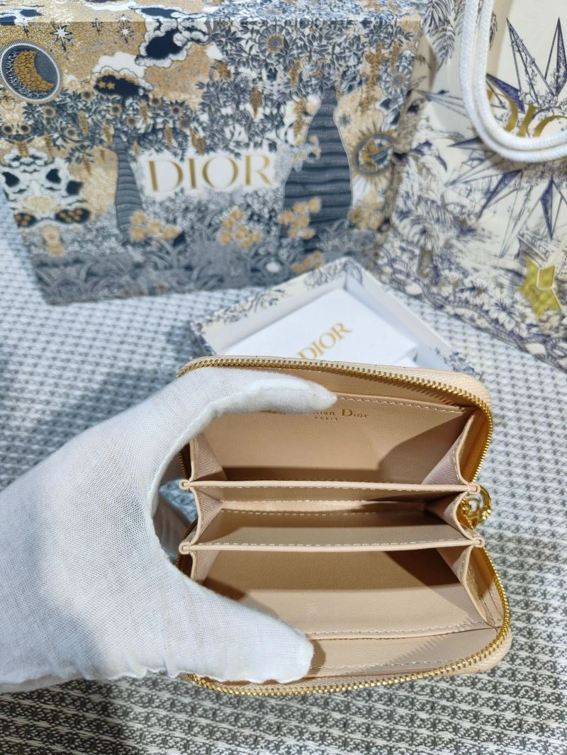 Supportive Christian Dior Wallet 73808