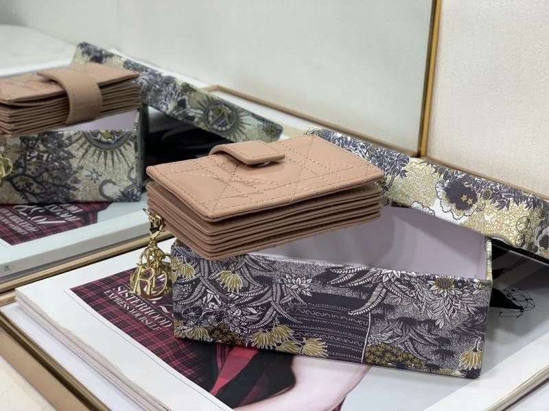 Lightweight Christian Dior Wallet 73834